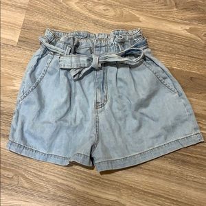 Forever 21 Belted high waist Jean shorts